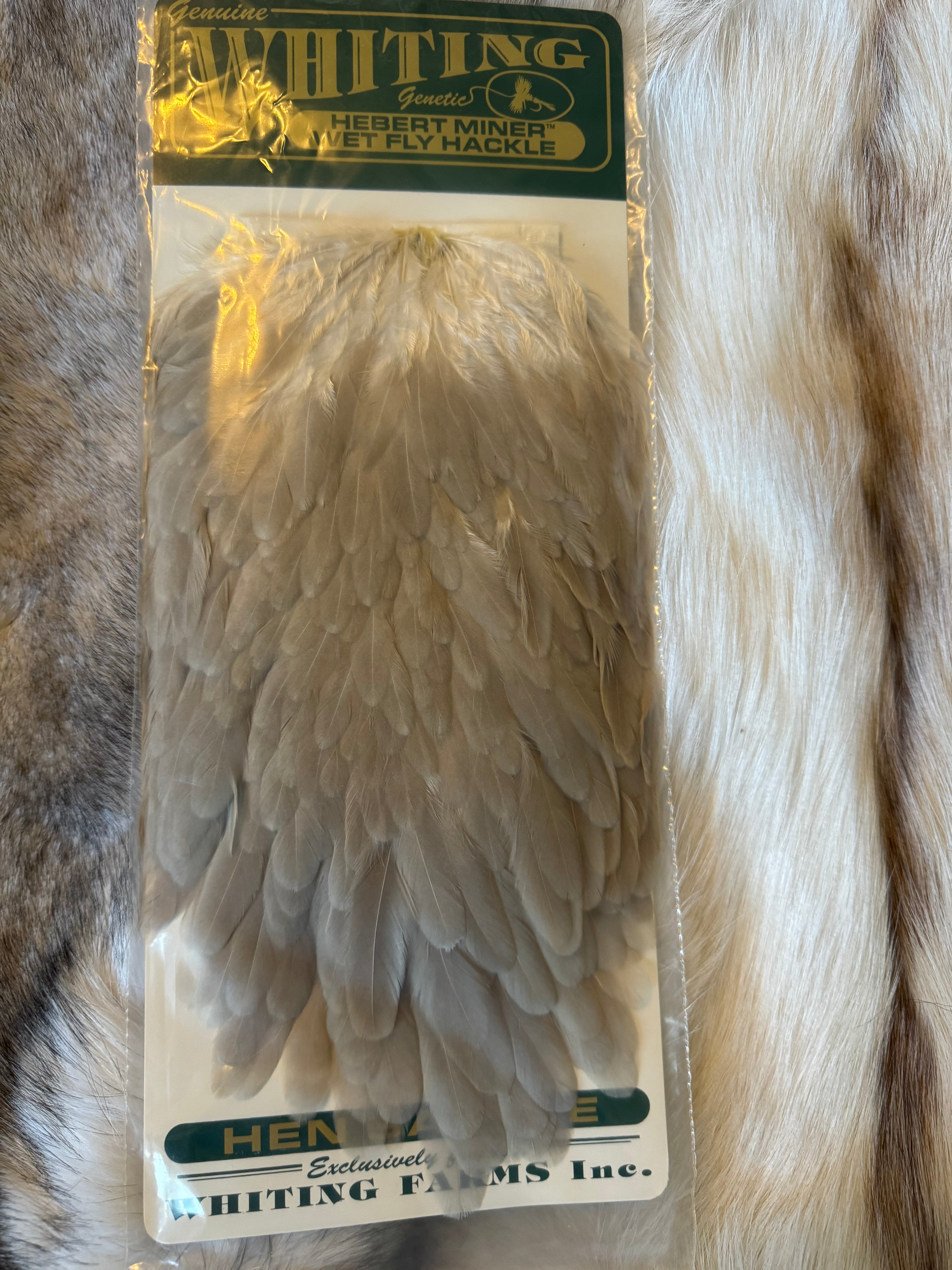 Whiting Farms - Hebert Miner Wet fly Hackle - Light Tan Dun Hen Hackle (31)