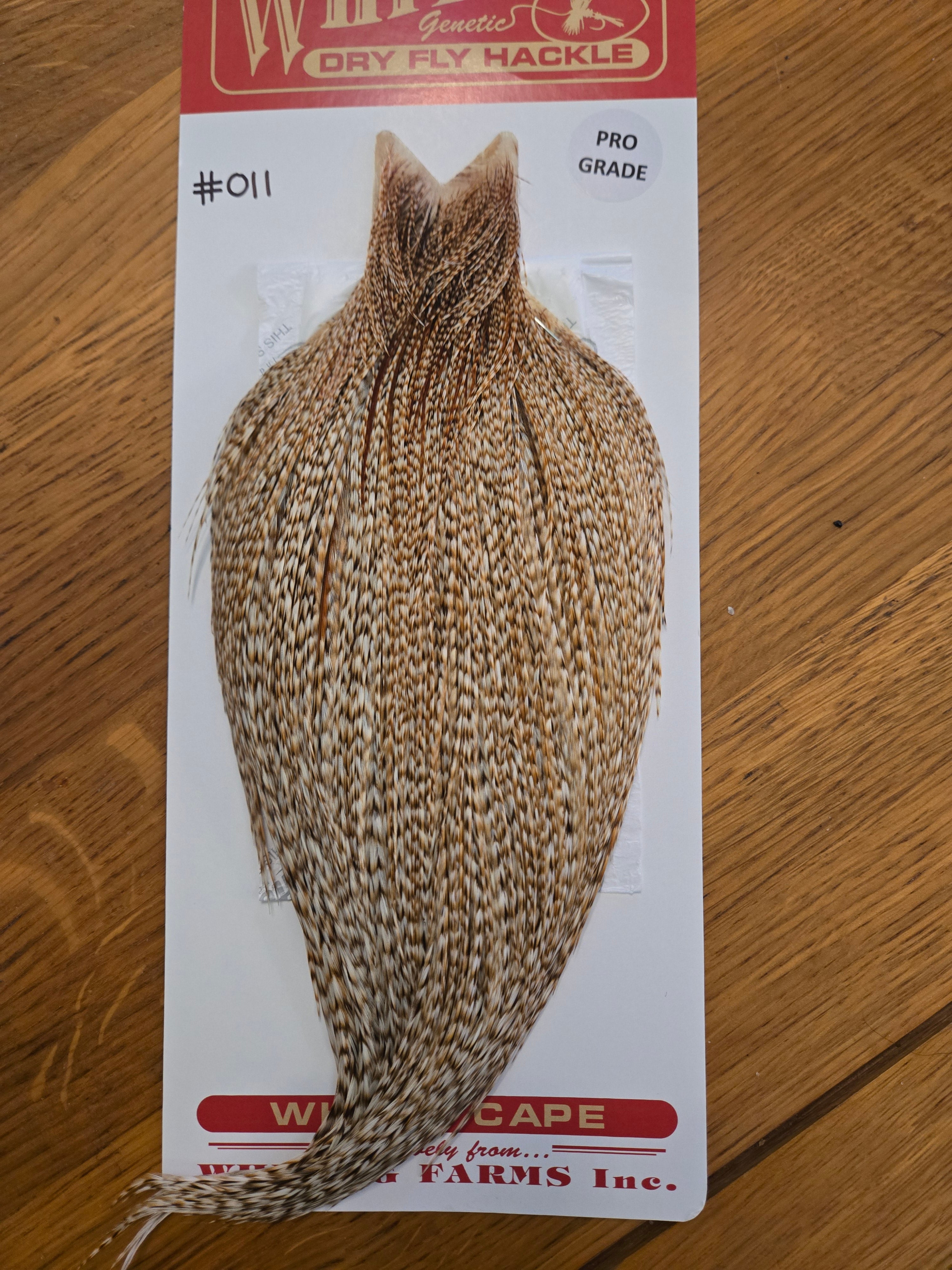 Whiting #011 Dry Fly Hackle Pro Grade Barred Medium Ginger